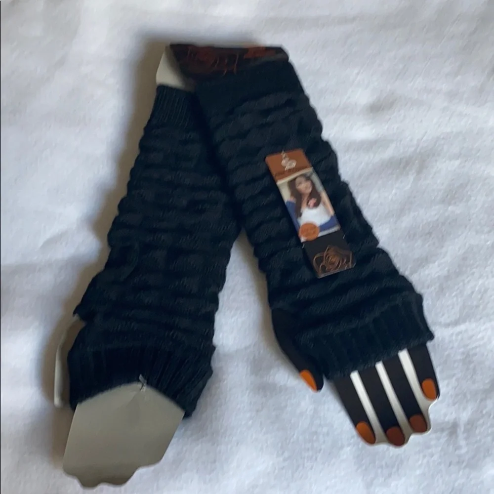 SALE 2/$27 3/$37 4/$45 New Black Stretchy Comfy Arm Warmers